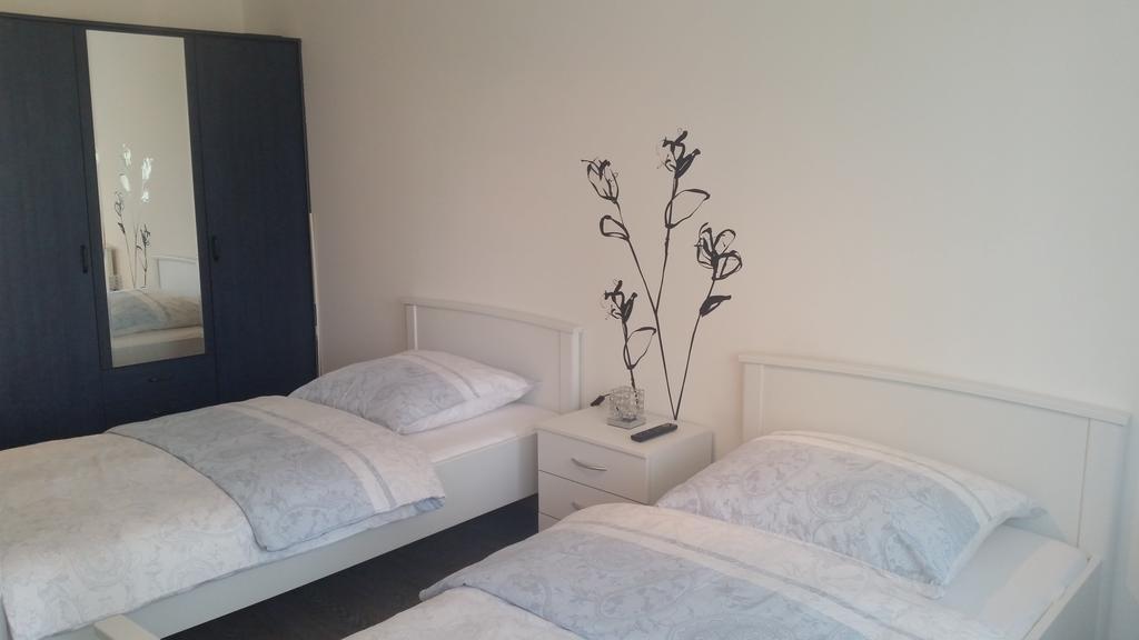 Studios Near Basel Airport Saint-Louis  Quarto foto